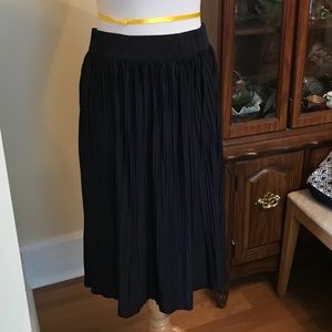 Metro Wear full pull on skirt